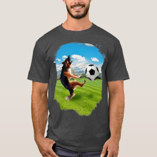 Camiseta Cachorro german shepherd Jogando Futebol