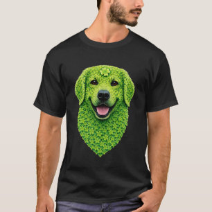 Camiseta Cachorro Golden Retriever Fofo com Arte de Trevos 
