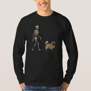 Camiseta Cachorro Keeshond Esqueleto Caminhando no Hallowee