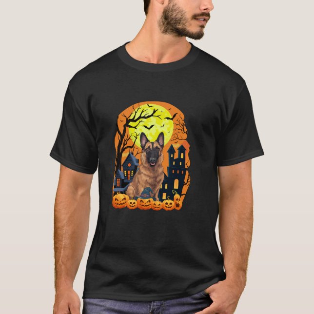 Camiseta Cachorro Malinois Belga Com Abóboras Assustados (Frente)