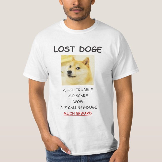 Camiseta Cachorro Perdeu o meme Doggo MUITO REWARD! (Frente)