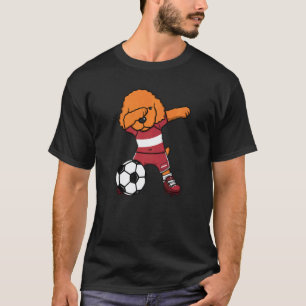 Camiseta Cachorro Poodle Dabbing Letônia Torcedores de Fute