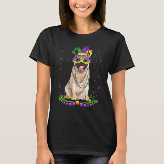 Camiseta Cachorro Pug Fofo Vestindo Máscara de Carnaval Cãe