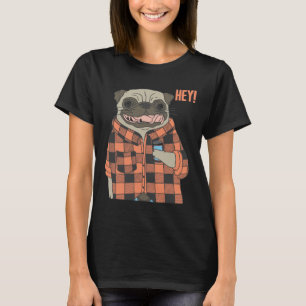 Camiseta Cachorro Pug Legal Vestindo Flanela e Segurando Be