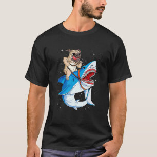 Camiseta Cachorro Pug Montando Tubarão Jawsome Homens Espaç
