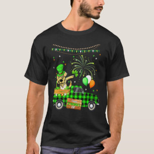 Camiseta Cachorro Retriever Dourado Fazendo Dab Shamrock Di