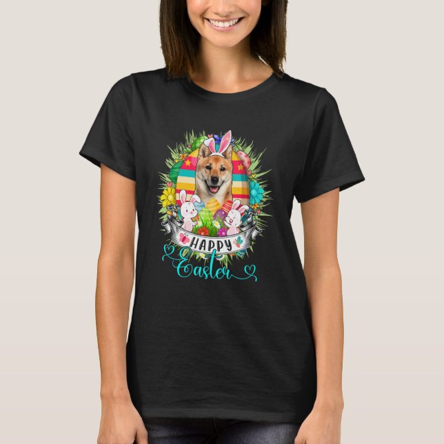Camiseta Cachorro Shiba Inu Na Cesta De Ovos De Páscoa Feli (Frente)
