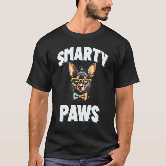 Camiseta Cachorro Smarty Chihuahua Vestindo Óculos (Frente)