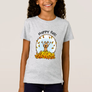 Camiseta Cachorro tocando em uma pilha de folhas caídas - o