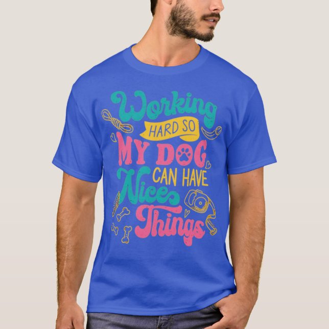 Camiseta Cachorro Trabalhando Duro (Frente)