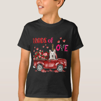 Camiseta Cachorro Vermelho Que Conduz O Caminhão Vermelho C