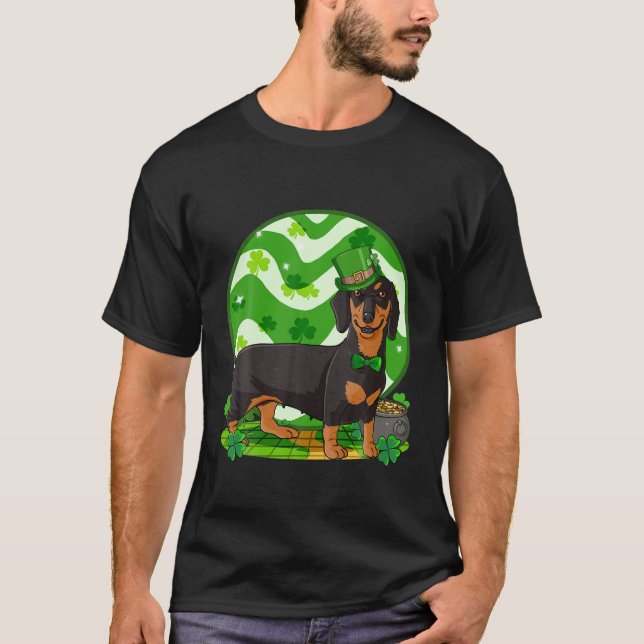 Camiseta Cachshund Cão Feliz Dia de São Patrício Leprechaun (Frente)