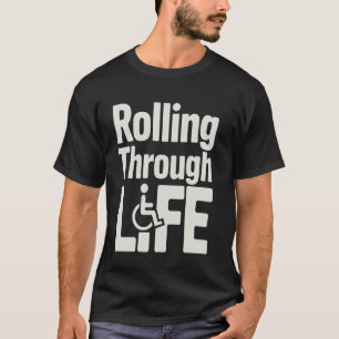 Camiseta Cadeira De Rodas Com Deficiência Que Atravessa A V