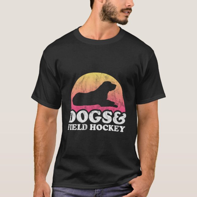 Camiseta Cães E Cães De Hóquei Em Campo (Frente)