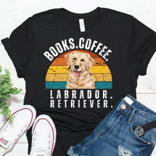 Camiseta Café com Livros De Cachorro Retro Labrador