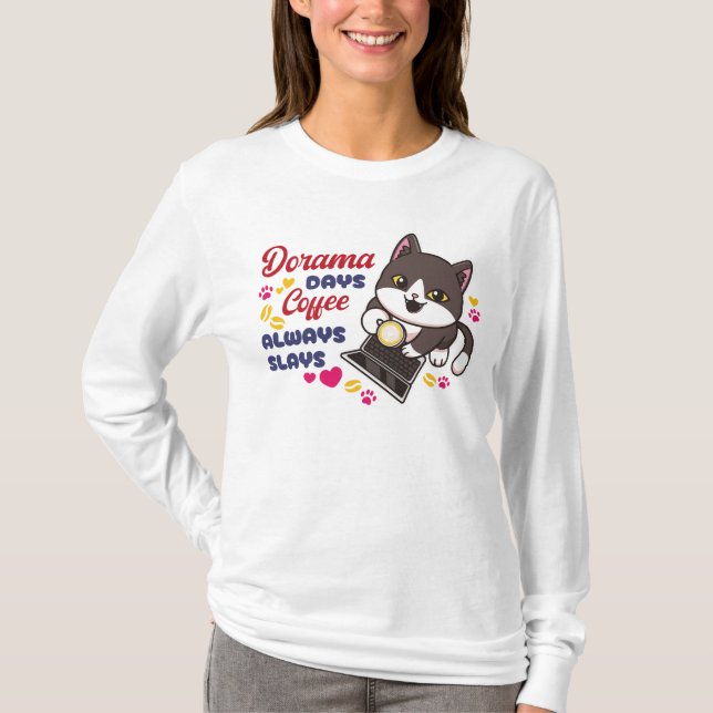 Camiseta Café de Gato Bonito com Dorama Vibes (Frente)