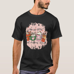 Camiseta Café de Natal, bonecos de pimenta vermelhos, latão