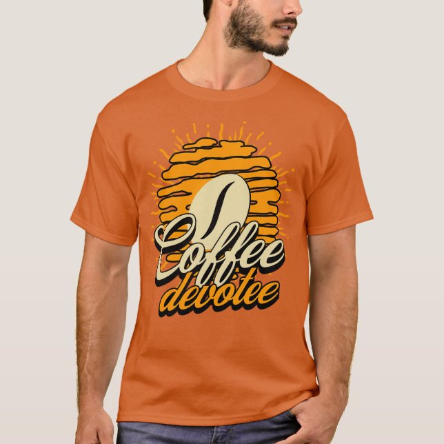 CAMISETA CAFÉ DEVOTEE (Frente)