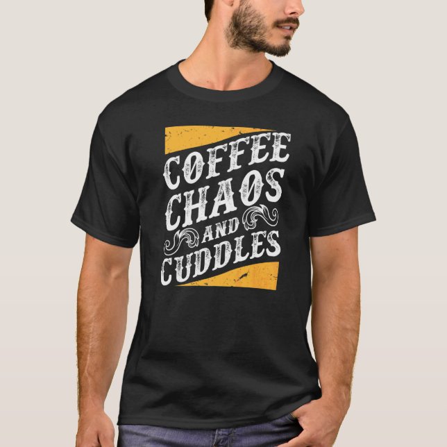 Camiseta Café E Cudddles Mãe Mãe A Vida Com Crianças (Frente)