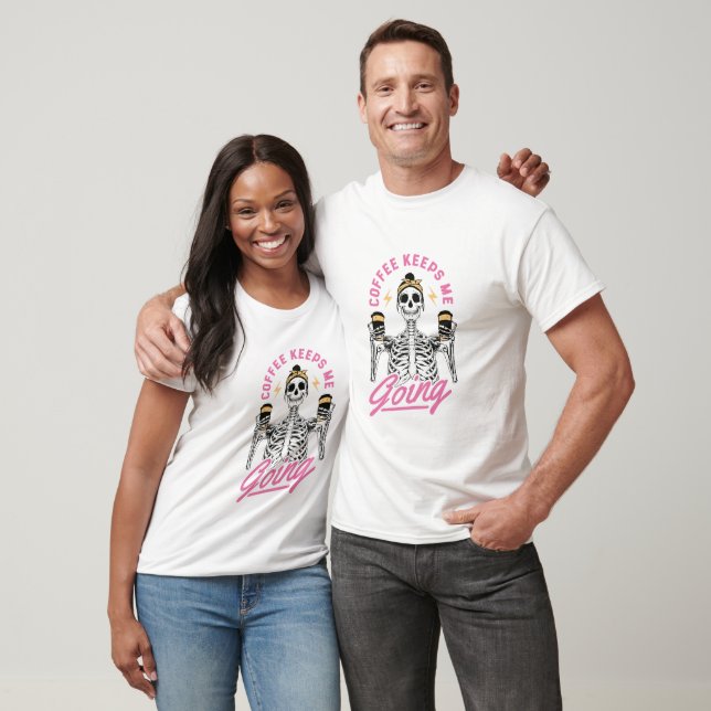 Camiseta Café Me Mantém Engraçado Esqueleto (Unissex)