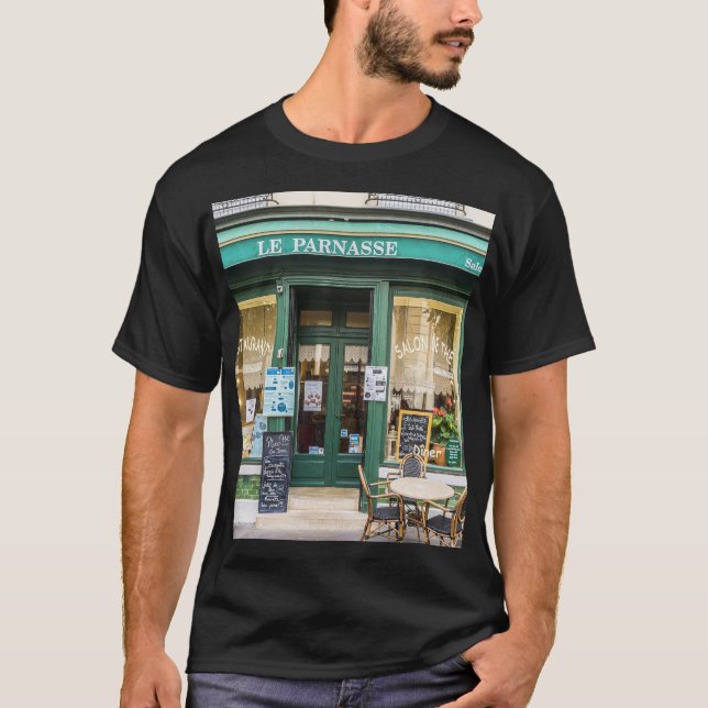 Camiseta Cafés franceses: Versalhes é uma cena acolhedora. (Frente)