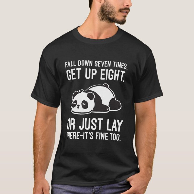 Camiseta Cai Sete Vezes, Levanta Oito - Panda Preguiçosa (Frente)