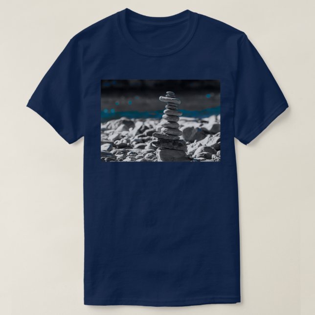 Camiseta cairn rocks balance pile stones classique (Frente do Design)