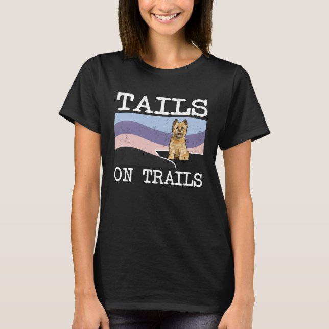 Camiseta Cairn Terrier Tails On Trails  Dog Hiking (Frente)