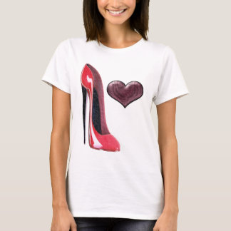 Camiseta Calçados e coração vermelhos do estilete