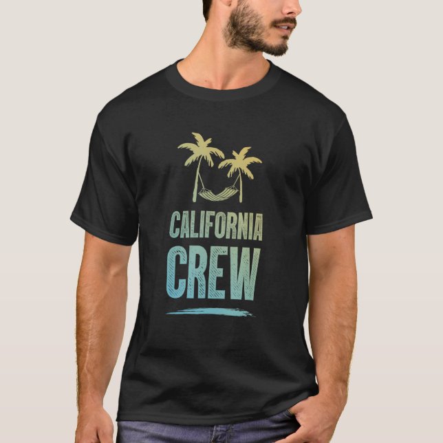 Camiseta California Crew Colorful  Vacation Team (Frente)