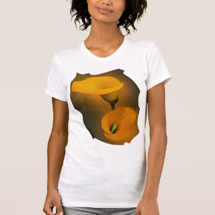 Camiseta Calla Lily Warm Yellow Mist Background