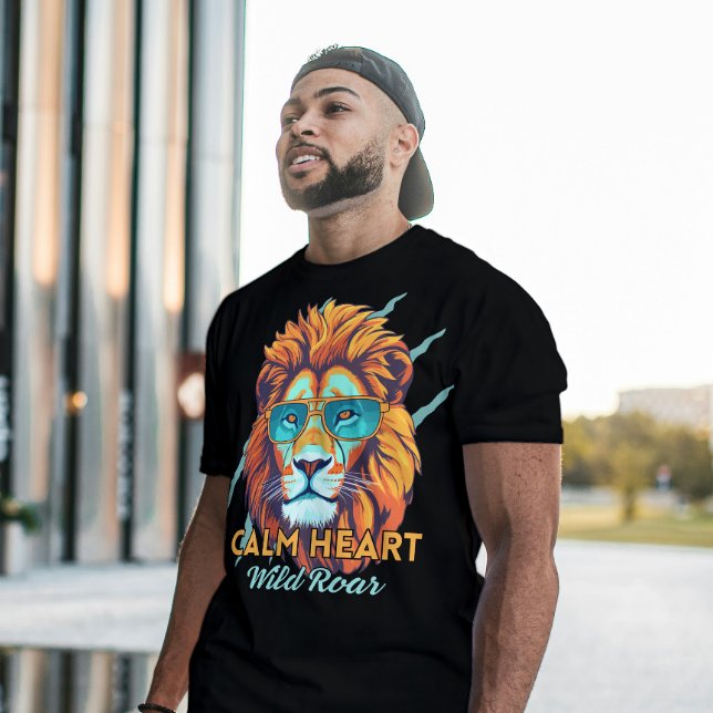 Camiseta Calm Heart, Wild Roar – Lion Energy Motivational T (Criador carregado)