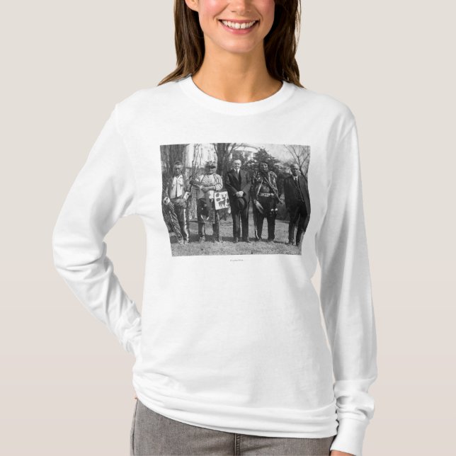 Camiseta Calvin Coolidge com a fotografia dos indianos de (Frente)
