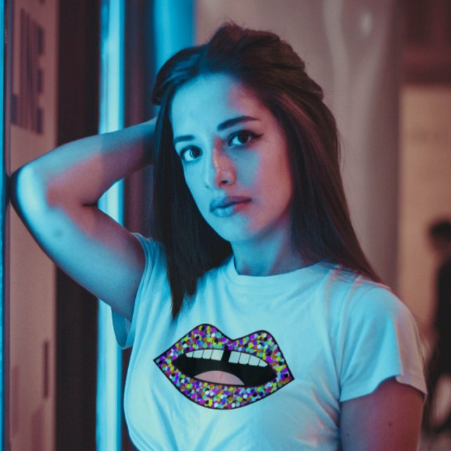 CAMISETA CAMADAS T DA BOCA DA GAROTA DE BARULHO (Criador carregado)