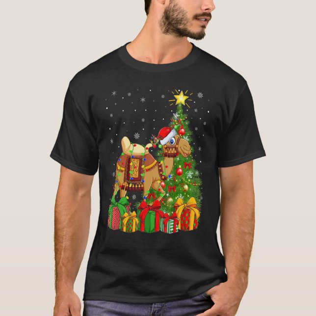Camiseta Camel   Xmas Holiday Santa Camel Christmas Tree (Frente)