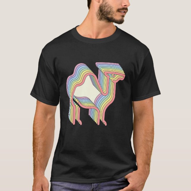 Camiseta Camel Yikes Aestético Rainbow Animal Pastel Vintag (Frente)