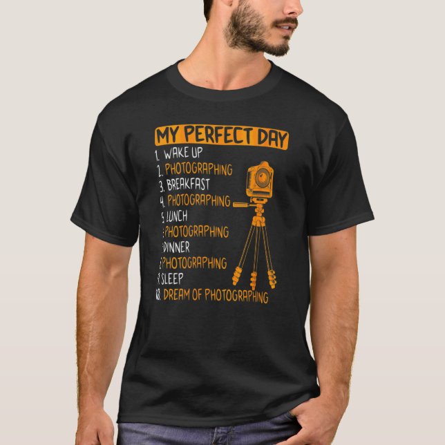 Camiseta Câmera Fotografando Fotografias (Frente)