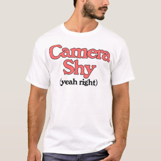 Camiseta Câmera tímida - yeah direito