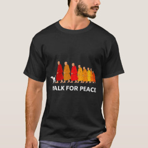Camiseta Caminhada retrô para monges da paz com cachorro al