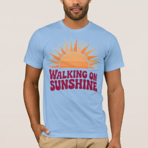 Camiseta Caminhando À Luz Do Sol