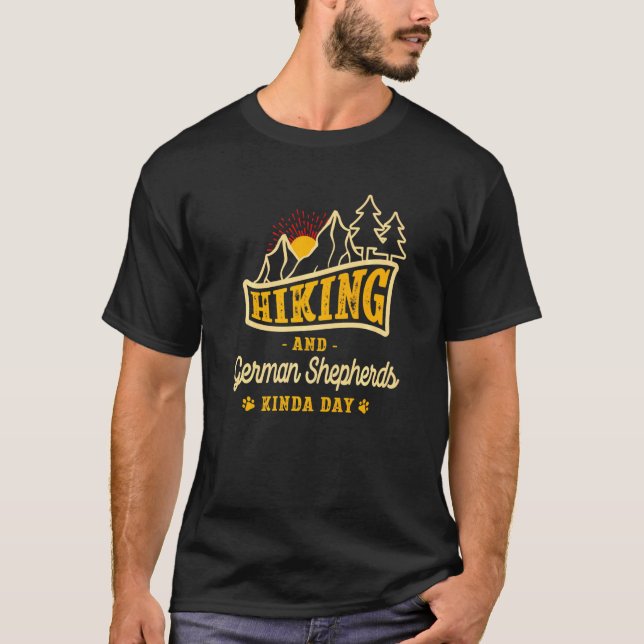 Camiseta Caminhando E German shepherd Como O Dia Do Shepard (Frente)