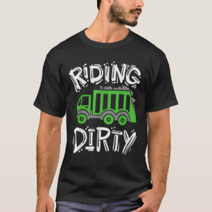 Camiseta Caminhão de Lixo Andando Sujo