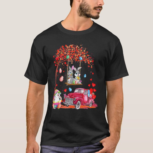 Camiseta Caminhão Vermelho Bonito Com Ovos De Páscoa E Sabo (Frente)
