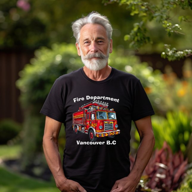 Camiseta Caminhão vermelho e brilhante pronto para ação na  (Criador carregado)