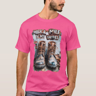 Camiseta Caminhar um monte em meus Calçados - Russo Inspira