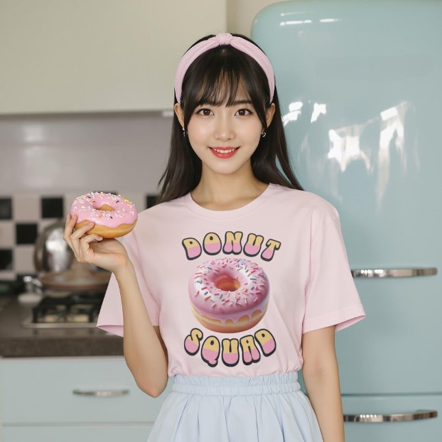 Camiseta Camisa-Foto-Rosquinha-Rosa-doce (Sweet Pink Donut Squad Foodie Shirt.)