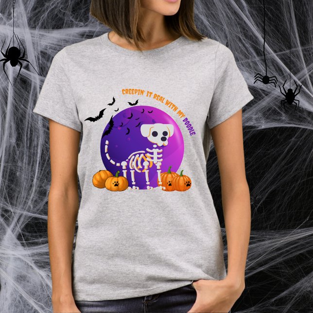 Camiseta Camisa-T de Lua Cheia de Halloween (Spooky Halloween t-shirt with a dog skeleton, full moon, pumpkins, bats, and your favorite dog breed)