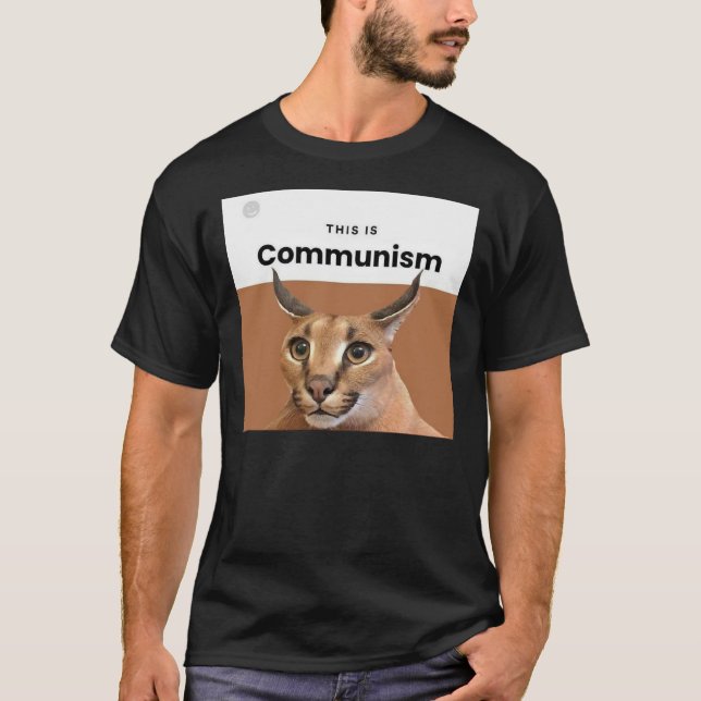 Camiseta Camisa-T Essencial de Floppa do Comunismo (Frente)