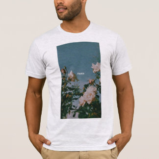 Camiseta Camisas: Felizes Flores