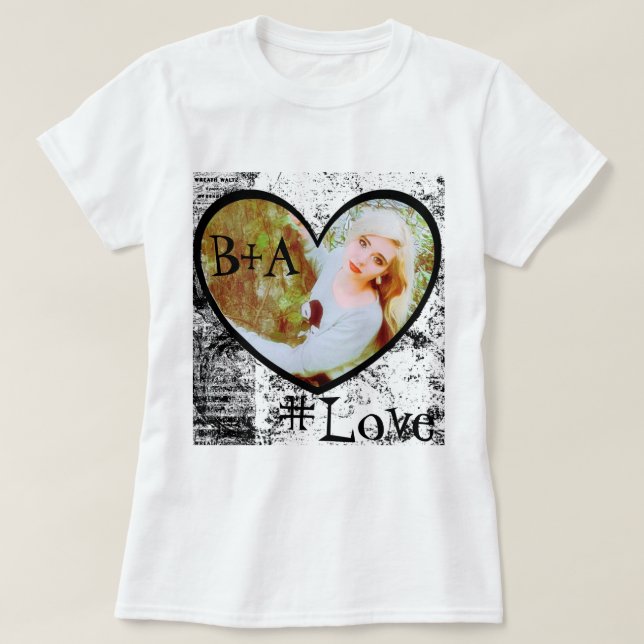 Camiseta Camiseta, Inserção de Foto em Formato de Coração (Frente do Design)